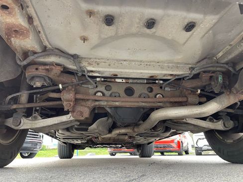 Used 2011 Jeep Grand Cherokee Laredo AWD/4WD image 18