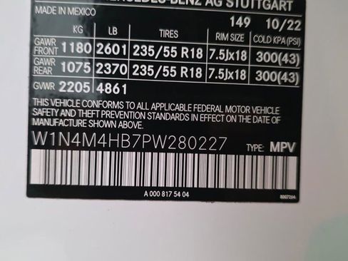 Used 2023 Mercedes-Benz GLB 250 4MATIC image 27