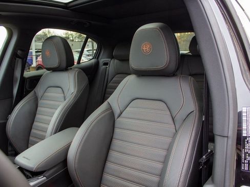 New 2025 Alfa Romeo Stelvio Sprint AWD/4WD image 12