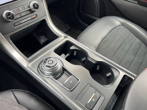 Certified 2024 Ford Edge ST-Line image 30