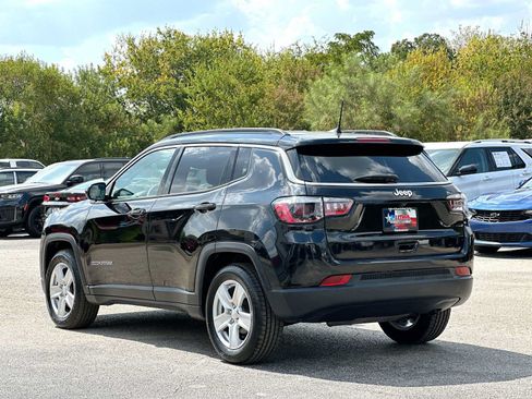 Used 2022 Jeep Compass Latitude FWD image 13