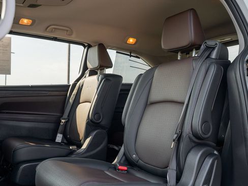Used 2025 Honda Odyssey Elite image 25