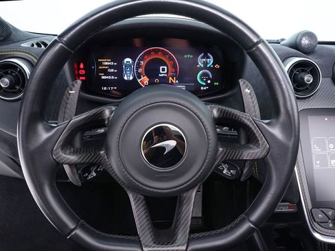 Used 2019 McLaren 570S Spider RWD image 21