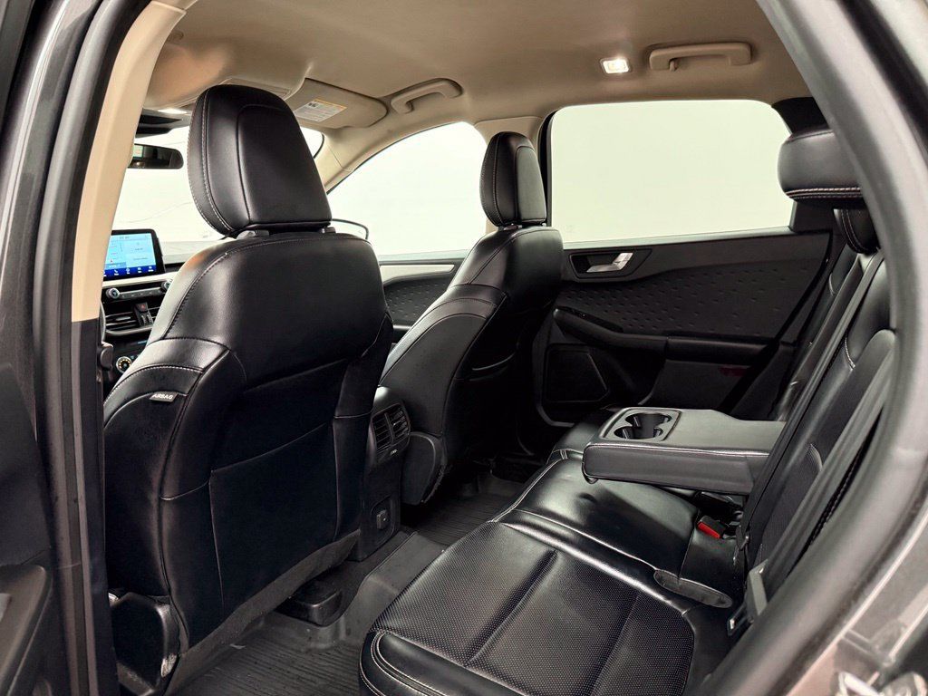 Used 2020 Ford Escape SEL FWD image 15