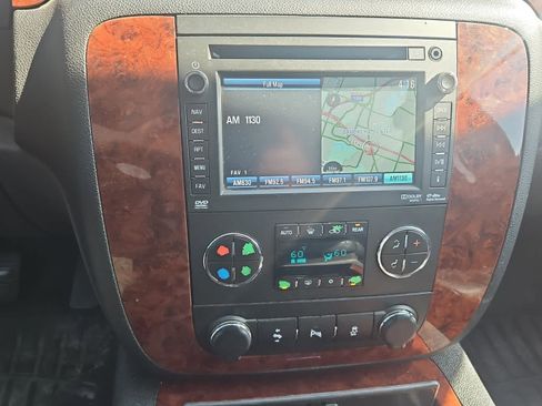 Used 2013 Chevrolet Tahoe LTZ AWD/4WD image 9