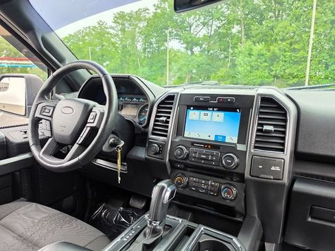 Used 2018 Ford F150 XLT w/ Equipment Group 302A Luxury AWD/4WD image 13