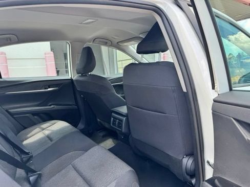 Used 2025 Toyota Camry LE FWD image 23