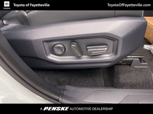 New 2026 Toyota Tundra Limited AWD/4WD image 12