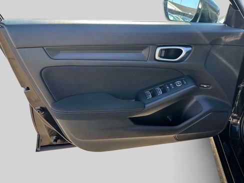 Used 2025 Honda Civic Sport image 13