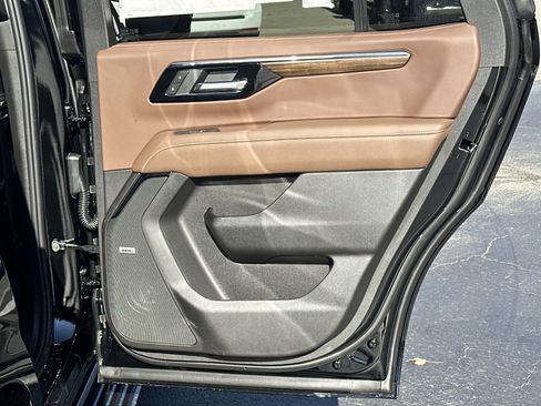 New 2026 Chevrolet Tahoe High Country image 16