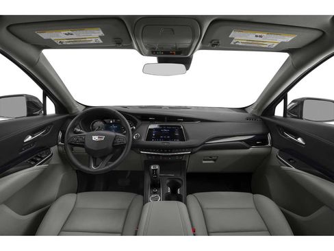 Used 2022 Cadillac XT4 Luxury w/ Cold Weather Package AWD/4WD image 8