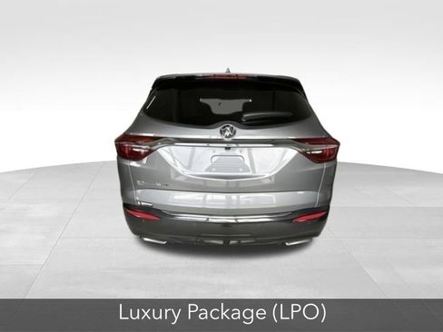 Certified 2021 Buick Enclave Essence w/ Sound and Sites Package AWD/4WD image 8