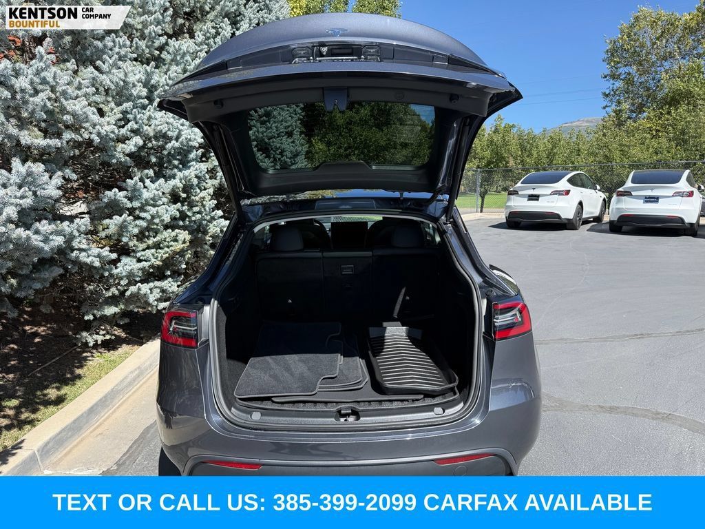 Used 2023 Tesla Model Y Long Range AWD/4WD image 31