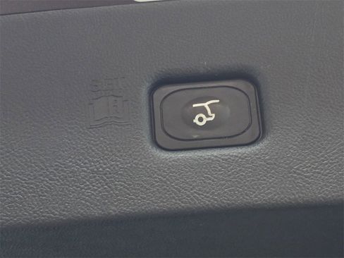 Used 2019 Lincoln Nautilus Reserve w/ Ultimate Package image 16