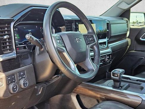 Used 2023 Chevrolet Silverado 1500 RST AWD/4WD image 9