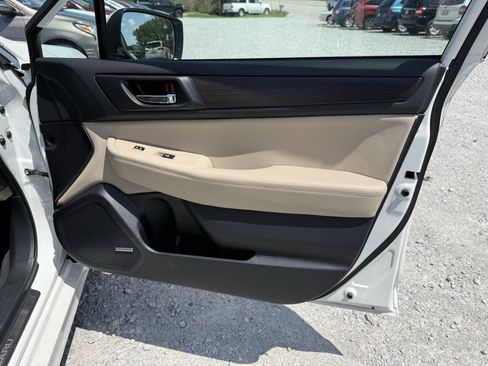 Used 2016 Subaru Legacy 2.5i Limited AWD/4WD image 25