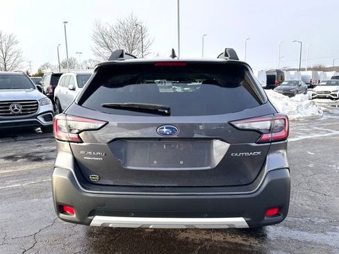 Used 2025 Subaru Outback Limited image 7