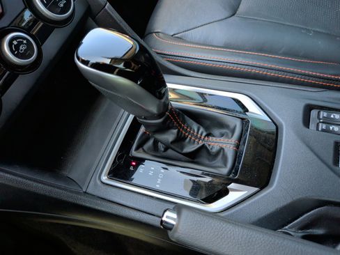 Used 2018 Subaru Crosstrek 2.0i Limited image 19