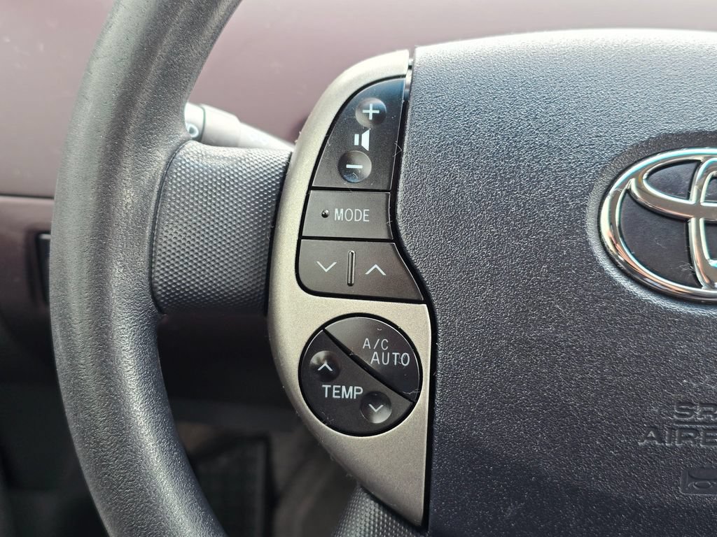 Used 2005 Toyota Prius w/ Pkg 6 FWD image 29