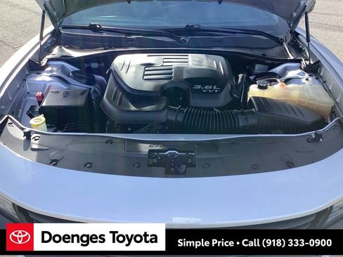 Used 2020 Dodge Charger SXT w/ Plus Group image 21