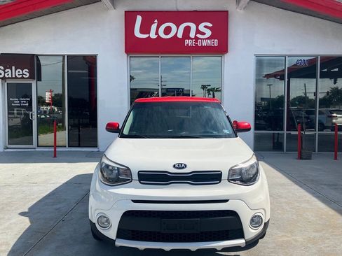 Used 2018 Kia Soul + FWD image 6