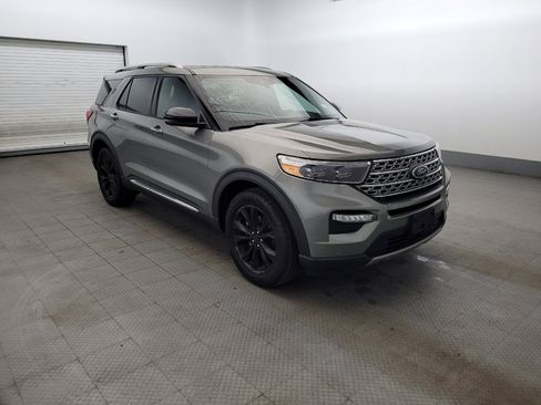 Used 2020 Ford Explorer Limited image 13