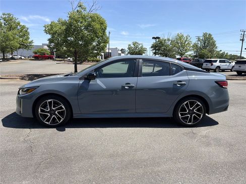 Used 2024 Nissan Sentra SR w/ SR Premium Package FWD image 24