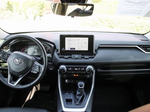 Used 2023 Toyota RAV4 XLE Premium image 25