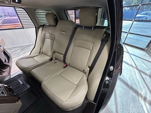 Used 2019 Land Rover Range Rover Supercharged image 7