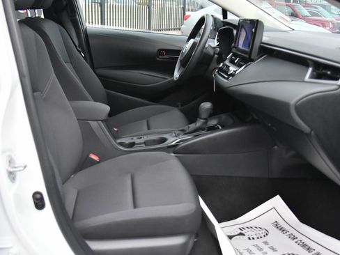 Used 2024 Toyota Corolla LE image 43