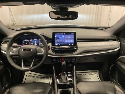 Used 2023 Jeep Compass Latitude w/ Convenience Group AWD/4WD image 4