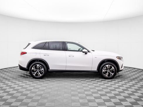 New 2025 Mercedes-Benz GLC 350e 4MATIC image 6