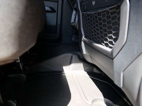 New 2026 Ford Bronco Big Bend w/ Black Diamond Package AWD/4WD image 11