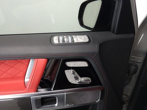 Used 2025 Mercedes-Benz G 550 image 6