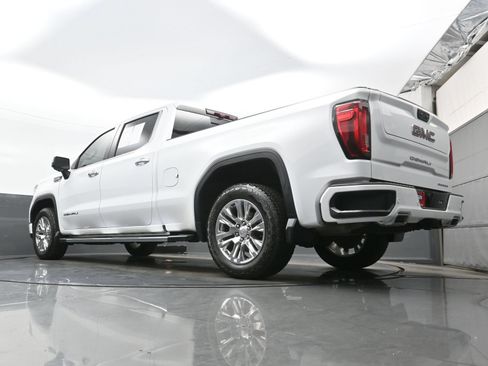 Used 2023 GMC Sierra 1500 Denali w/ Technology Package AWD/4WD image 29