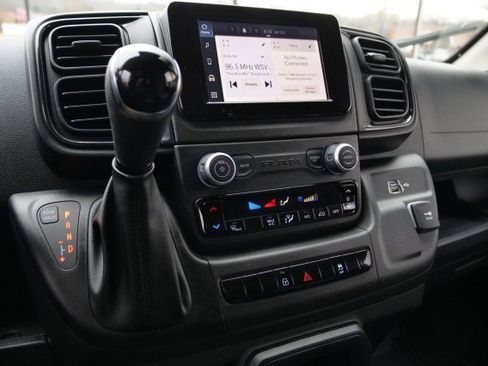 Used 2025 RAM ProMaster 2500 w/ Storage Group image 11