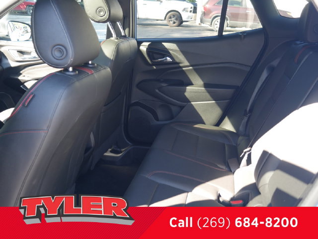 Used 2024 Chevrolet Trax RS w/ Sunroof Package FWD image 40
