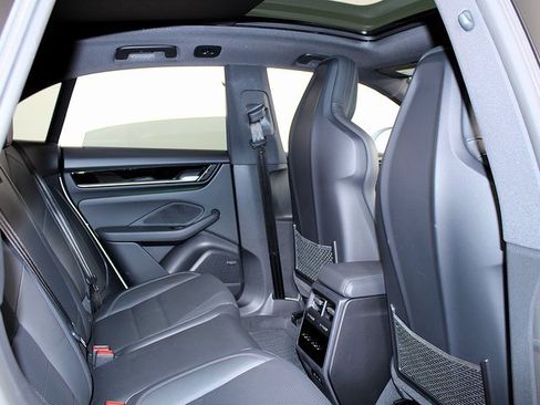 Used 2024 Porsche Macan 4 Electric image 24