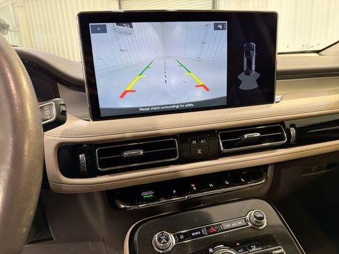Used 2022 Lincoln Nautilus FWD image 18