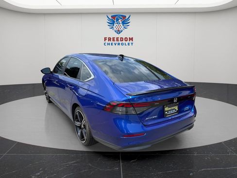 Used 2025 Honda Accord Sport image 5