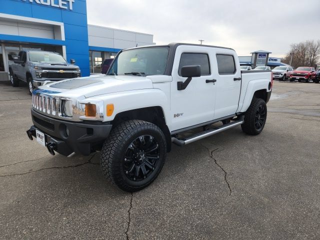 Used 2010 HUMMER H3T AWD/4WD image 2