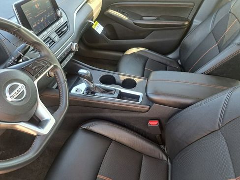 Used 2022 Nissan Altima 2.5 SR w/ Midnight Edition Package image 19