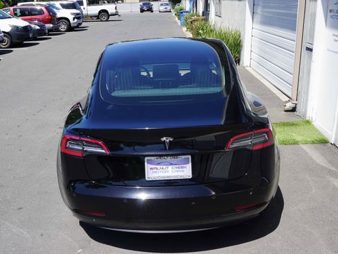 Used 2018 Tesla Model 3 Long Range RWD image 13