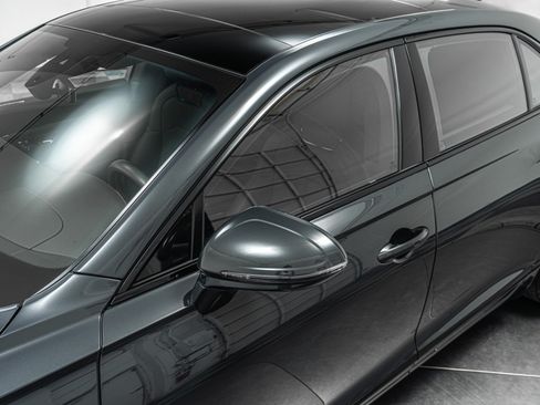 Used 2024 Bentley Flying Spur V8 AWD/4WD image 39