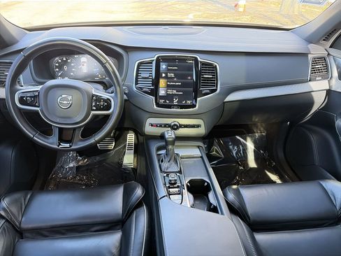 Used 2021 Volvo XC90 T6 R-Design w/ Protection Package Premier image 12