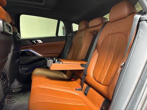 Used 2023 BMW X6 xDrive40i w/ M Sport Package image 27