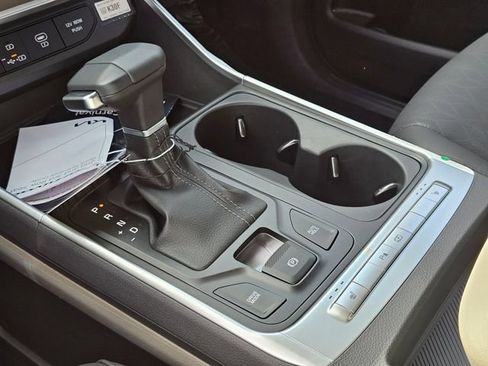 New 2026 Kia Carnival FWD image 24