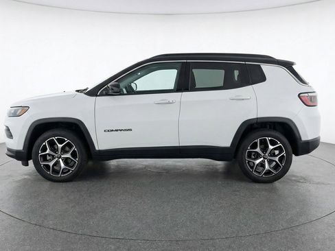 Used 2025 Jeep Compass Limited AWD/4WD image 5