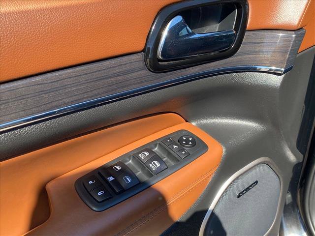 Used 2020 Jeep Grand Cherokee Overland AWD/4WD image 17