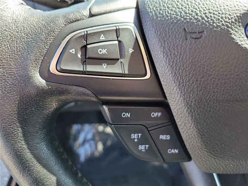 Used 2017 Ford Focus Titanium FWD image 23